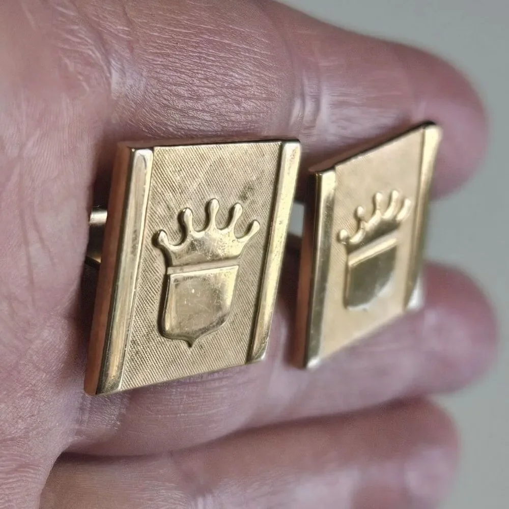 Vintage Cuff Link Pair Gold Tone Metal King Crown Center Mens cufflinks